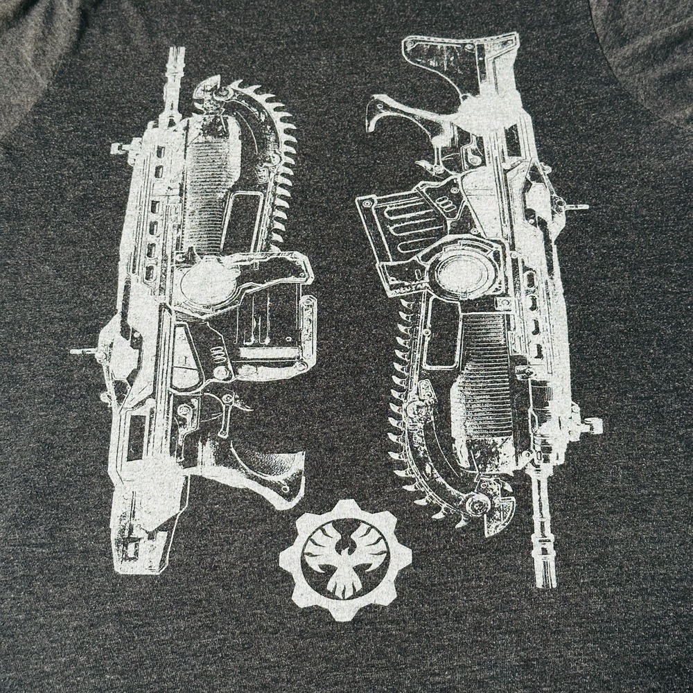 Gears of War Gray T-Shirt - Front Graphic Chainsaw - Size Medium - Microsoft